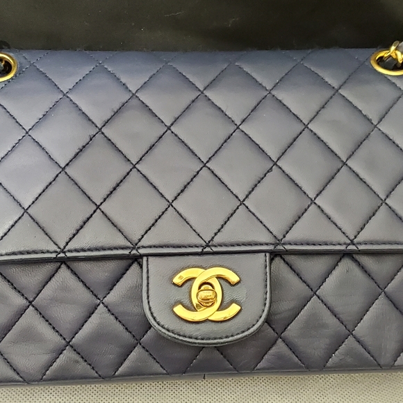 Authentic Chanel Lambskin Double Flap CC Bag (SOLD) - Picture 6 of 16